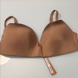NWT — SKIMS Maternity Bra 40D (brand new; never worn)